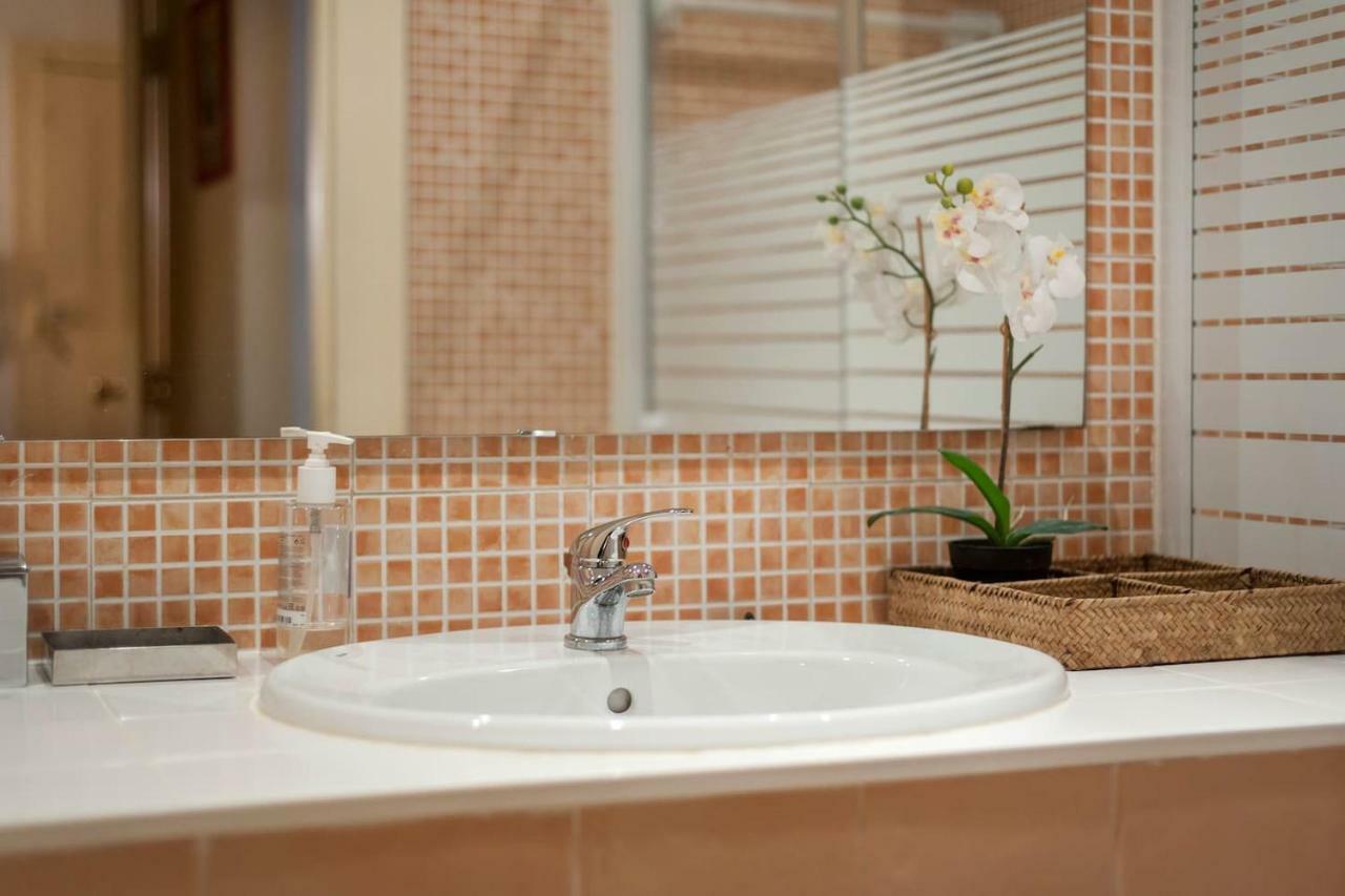 2 bedroom apartment with patio next to Avenida da Liberdade Lissabon Buitenkant foto