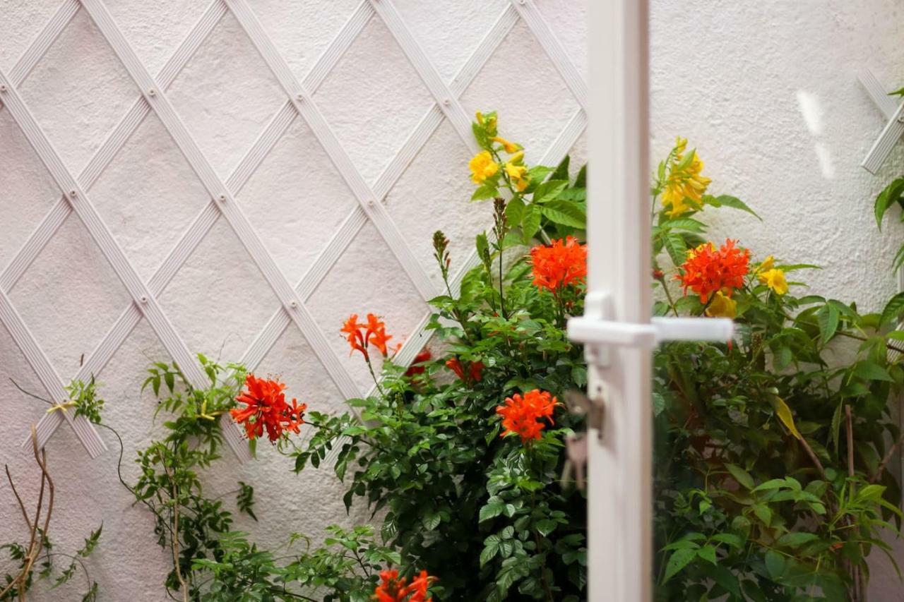 2 bedroom apartment with patio next to Avenida da Liberdade Lissabon Buitenkant foto