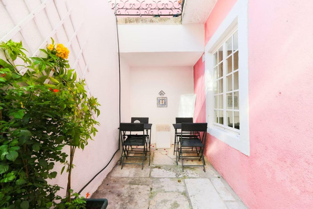 2 bedroom apartment with patio next to Avenida da Liberdade Lissabon Buitenkant foto