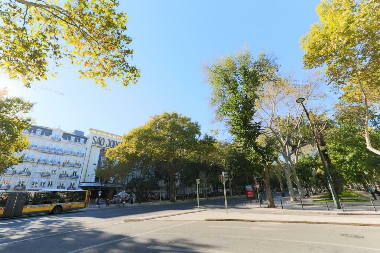 2 bedroom apartment with patio next to Avenida da Liberdade Lissabon Buitenkant foto